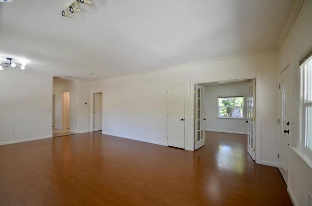 4544 Thornton Ave, Fremont CA: https://media.crmls.org/mediaz/f51b4bdb-3d65-46d0-b629-c794c38704ab.jpg