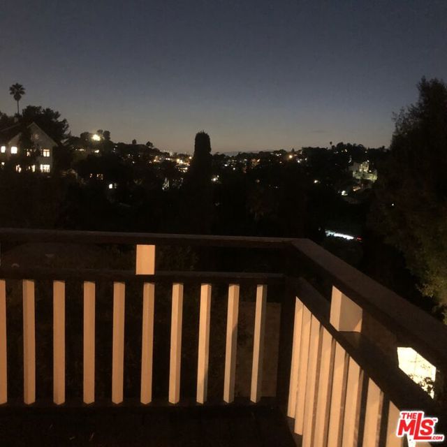 2225 1/2 Lake Shore Avenue, Los Angeles CA: https://media.crmls.org/mediaz/f51b4f1b-1fae-4461-bb0b-bb7c18db7c29.jpg