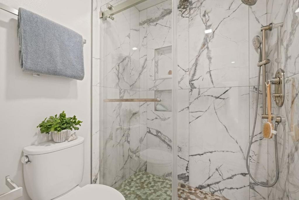 F51B5578 Befb 490B 8399 90Cab4D6507D 2101 Shoreline Drive #437, Alameda, Ca 94501 &Lt;Span Style='BackgroundColor:transparent;Padding:0Px;'&Gt; &Lt;Small&Gt; &Lt;I&Gt; &Lt;/I&Gt; &Lt;/Small&Gt;&Lt;/Span&Gt;