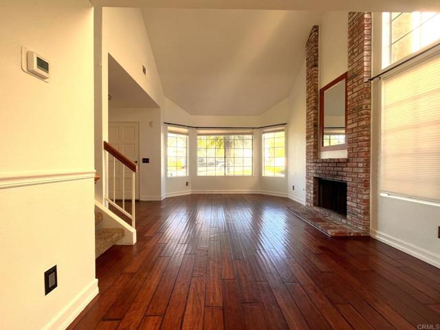 Detail Gallery Image 3 of 35 For 1446 Westmore Pl, Oceanside,  CA 92056 - 4 Beds | 3/1 Baths