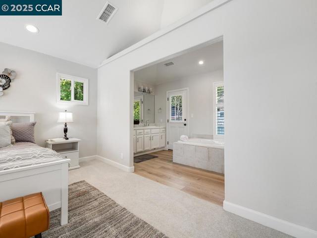 4430 Canyon Way, Martinez CA: https://media.crmls.org/mediaz/f51bca96-4a29-4f49-b3dd-2a0a3045b196.jpg