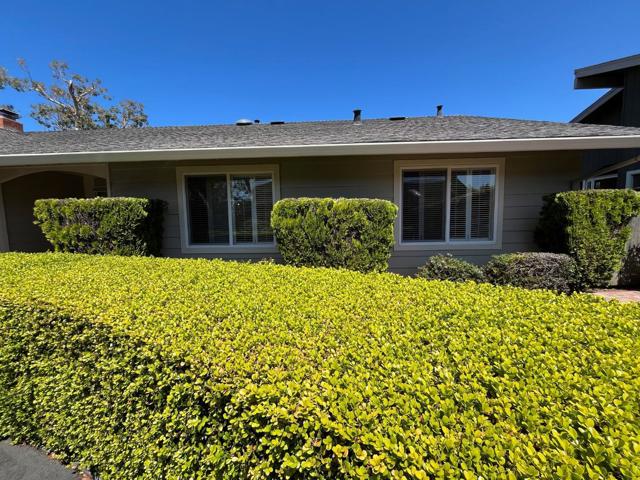 2066 Touraine Lane, Half Moon Bay CA: https://media.crmls.org/mediaz/f51c788b-e310-4a78-8c05-316cc921dea5.jpg