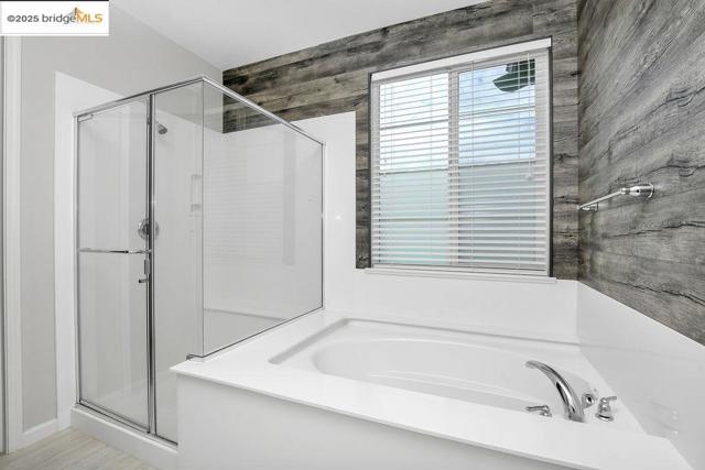 89 Baird Cir, Brentwood CA: https://media.crmls.org/mediaz/f51cb703-11e1-4d89-9e8b-8e52effbc944.jpg