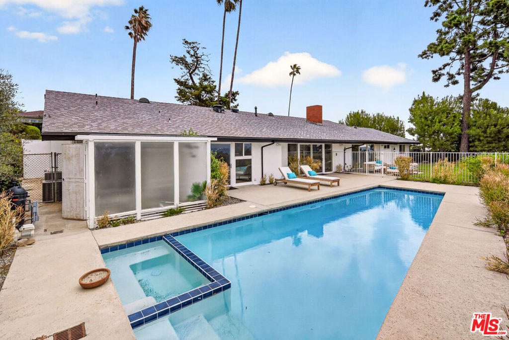 2183 Westridge Road — image 1