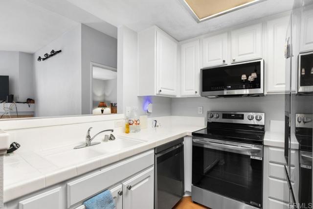 Detail Gallery Image 18 of 24 For 2050 Camino De La Reina #203,  San Diego,  CA 92108 - 2 Beds | 2 Baths