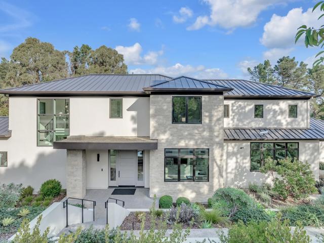 60 Glengarry Way, Hillsborough CA: https://media.crmls.org/mediaz/f51dd8b4-edd6-434a-9aa6-f82488e55cd5.jpg