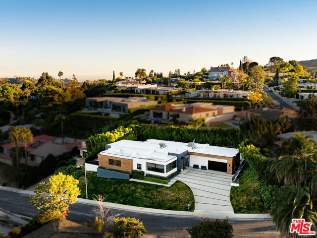 16366 Sloan Drive, Los Angeles CA: https://media.crmls.org/mediaz/f51e03f7-a170-4c00-8a16-25b02cce747c.jpg