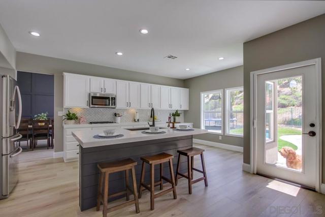 3207 Meadow Side Pl, Escondido CA: https://media.crmls.org/mediaz/f51e332f-7df4-4731-9cfc-52b1b5837891.jpg