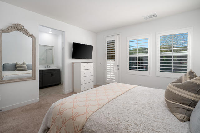 35425 Domani Drive, Palm Desert CA: https://media.crmls.org/mediaz/f51e4766-f87c-4411-8f63-1e06c9757820.jpg