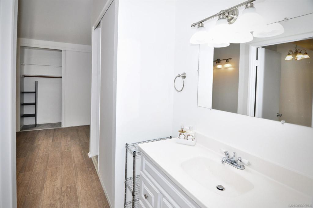 1621 Hotel Circle S - photo 14