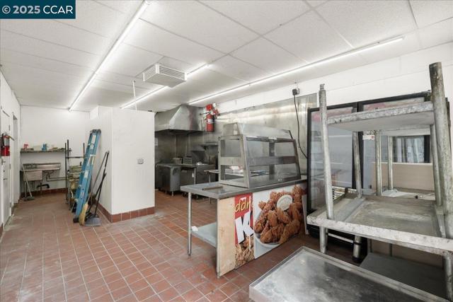 4955 Appian Way, El Sobrante CA: https://media.crmls.org/mediaz/f52140c4-5063-4818-9d5b-591f9cbec31e.jpg