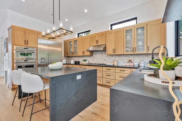 11664 Winding Way, Los Altos CA: https://media.crmls.org/mediaz/f521e5ed-d4ab-4f27-b072-0354b302c2e1.jpg