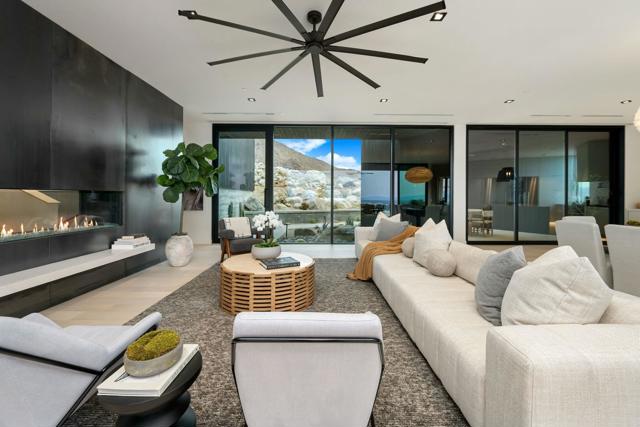 2085 Desert Flower Court, Palm Springs CA: https://media.crmls.org/mediaz/f52203cd-b18c-4f0c-8a79-02054ad51058.jpg