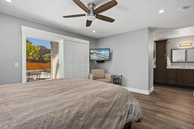 2112 Park Dale Ln, Encinitas CA: https://media.crmls.org/mediaz/f52212e6-f18a-48fa-a871-7a6bfd577b82.jpg