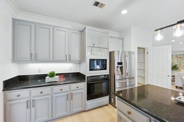 4038 Emerald Isle Lane, San Jose CA: https://media.crmls.org/mediaz/f52231b3-d26e-4689-85bf-cc94c0a61b9d.jpg