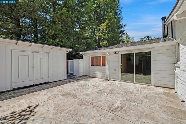 51 Bolla Ave, Alamo CA: https://media.crmls.org/mediaz/f522afee-ef53-4af4-8922-787ccde0193f.jpg