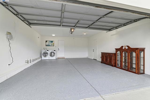 240 Carmelita Pl, Fremont CA: https://media.crmls.org/mediaz/f522b7ed-0e10-4419-bc62-5cc29847773d.jpg