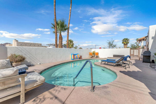 77440 Calle Ensenada, La Quinta CA: https://media.crmls.org/mediaz/f522ce02-0400-43c9-9ae0-9cd5e3016cbb.jpg