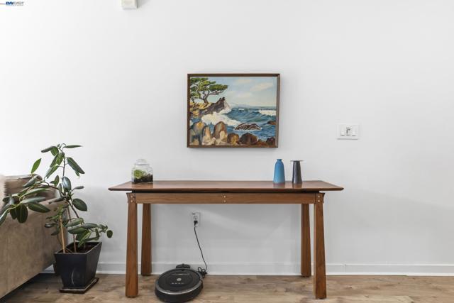 630 Thomas L Berkley Way, Oakland CA: https://media.crmls.org/mediaz/f522f72b-6ba4-41c6-aa65-29076e9cf7e8.jpg