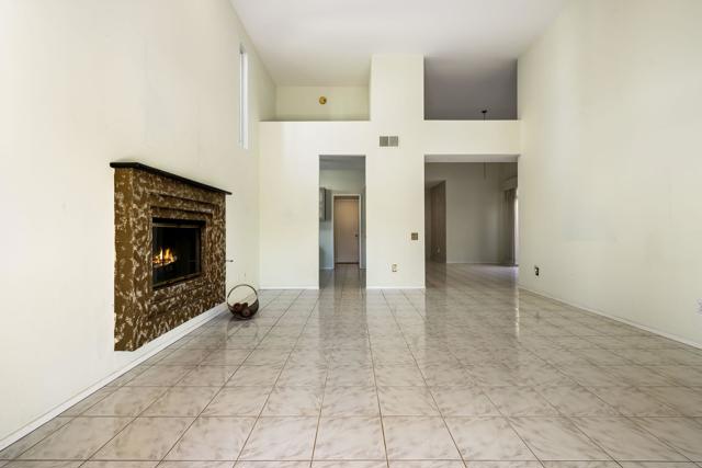 153 Lake Shore Drive, Rancho Mirage CA: https://media.crmls.org/mediaz/f523dcd8-66e0-4111-8856-e74dea1b5a10.jpg