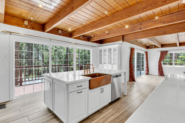 53200 Forest Lake Drive, Idyllwild CA: https://media.crmls.org/mediaz/f523e7e0-583d-4247-8d1d-60d26c601a4a.jpg