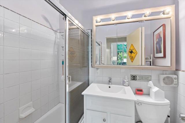 291 La Mesa Drive, Portola Valley CA: https://media.crmls.org/mediaz/f523ec07-f37d-4b7d-8ccc-67b572d08318.jpg