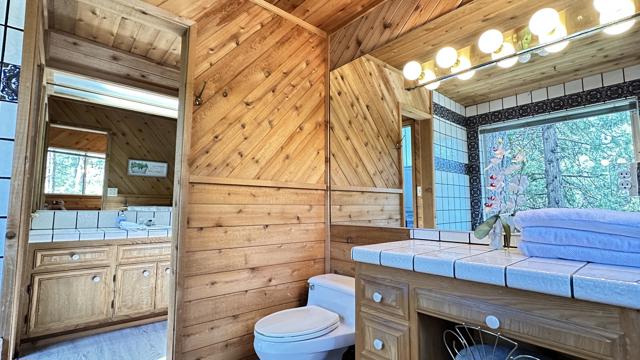 25655 Tahquitz Drive, Idyllwild CA: https://media.crmls.org/mediaz/f5246a87-706a-4541-a413-19ba9a10cae3.jpg