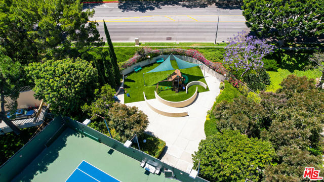 2160 Century Park East, Los Angeles CA: https://media.crmls.org/mediaz/f5247e97-ac1c-4c56-81db-32a621f0bc6e.jpg