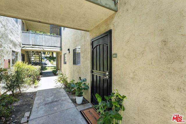 830 W Lincoln Avenue, Escondido CA: https://media.crmls.org/mediaz/f5249799-8071-4497-b2e5-209b3a98a45b.jpg