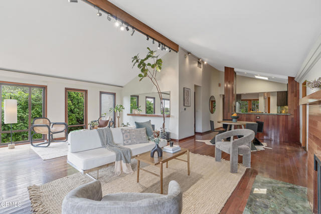 1949 Preston Avenue, Los Angeles CA: https://media.crmls.org/mediaz/f525c33d-d7c6-46a4-9daf-2a7137bea8f6.jpg
