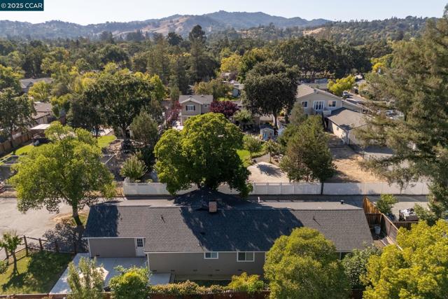 1933 Oak Park Blvd, Pleasant Hill CA: https://media.crmls.org/mediaz/f525fd83-1655-49bc-a254-60ccf9c338f3.jpg