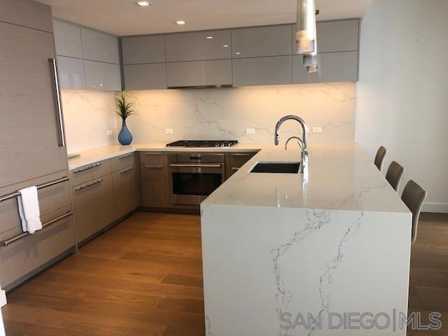 888 W E Street, San Diego CA: https://media.crmls.org/mediaz/f5261987-d023-4c67-8a4d-41d513a10c78.jpg