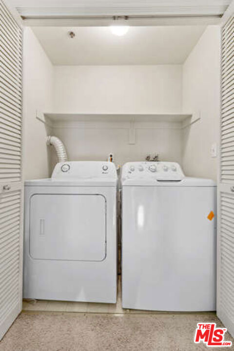 10790 Rose Avenue, Los Angeles CA: https://media.crmls.org/mediaz/f526abbb-6a51-4b52-b08b-c3846d2c992e.jpg