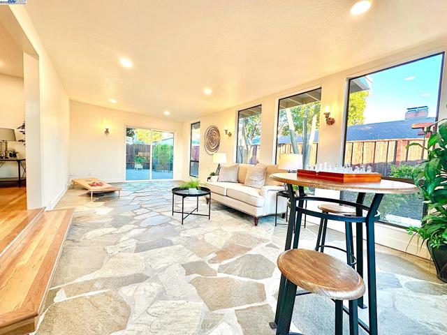 651 Brookfield Dr, Livermore CA: https://media.crmls.org/mediaz/f5281354-54a2-48c9-a9aa-6f9b6e282a66.jpg