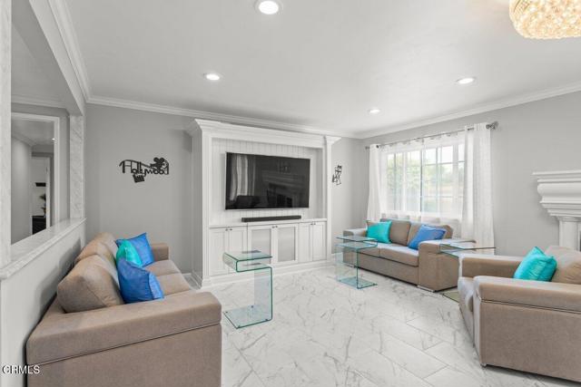 2505 E Lizbeth Avenue, Anaheim CA: https://media.crmls.org/mediaz/f5282a1b-cbb5-416f-856a-835bc6a924ad.jpg