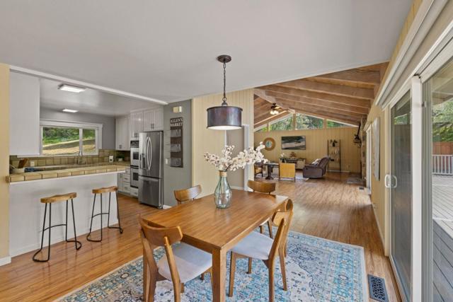 13525 Paseo Terrano, Salinas CA: https://media.crmls.org/mediaz/f5285a44-9f55-41d2-a248-d5f9b0c4229b.jpg