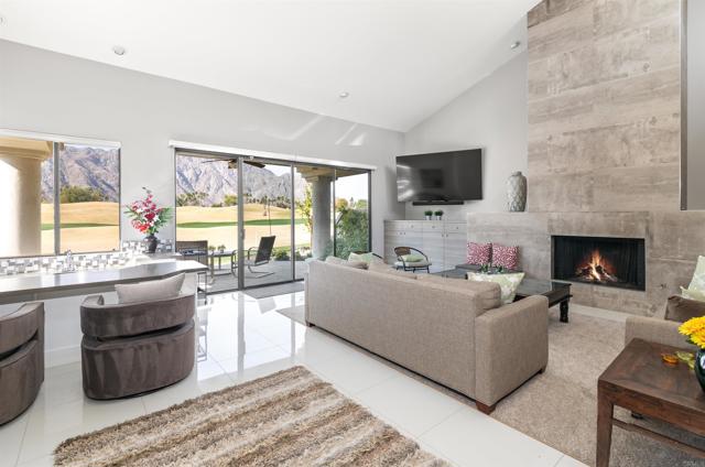 54877 Inverness Way, La Quinta CA: https://media.crmls.org/mediaz/f52946bb-7a9a-4d63-bde3-66011dabd37c.jpg