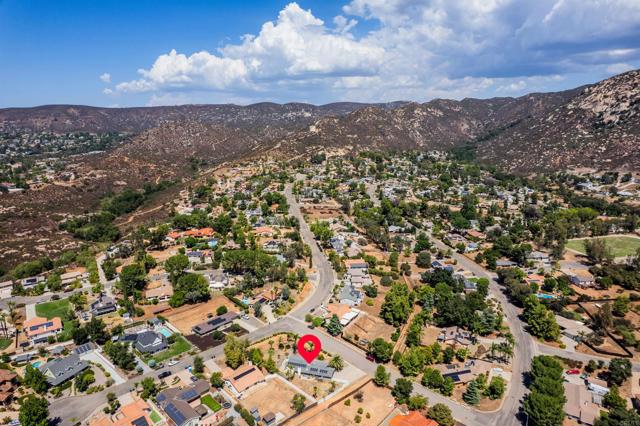 24763 Leada Way, Ramona CA: https://media.crmls.org/mediaz/f529f690-7617-44f2-8e6d-ce4be7df2b06.jpg