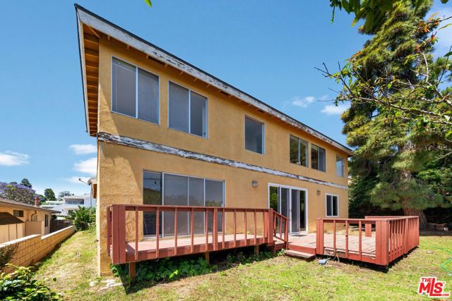 3512 Inglewood Boulevard, Los Angeles CA: https://media.crmls.org/mediaz/f52a4ab4-9911-4ee4-a74f-260500ec78c8.jpg