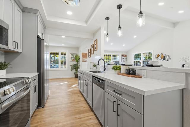 605 Corliss Way, Campbell CA: https://media.crmls.org/mediaz/f52a96c3-8e6d-4836-965c-8b094a3783e3.jpg