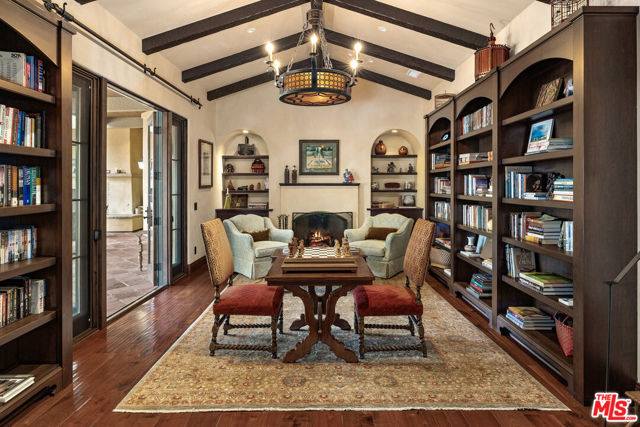 561 Saddle Lane, Ojai CA: https://media.crmls.org/mediaz/f52ae628-1bff-4bb5-b192-f26f26553544.jpg