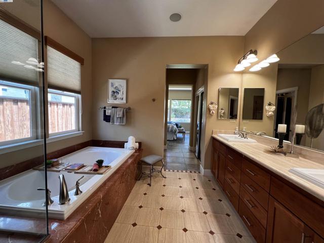 2344 Treadwell St, Livermore CA: https://media.crmls.org/mediaz/f52b01e8-0b81-4d04-ae73-174a4bf6f690.jpg