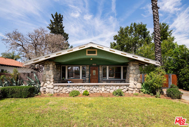 539 Harps Street photo 2