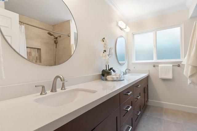 1163 Lomitas Ave, Livermore CA: https://media.crmls.org/mediaz/f52ba71a-29be-4258-a00e-9c52dc633cf7.jpg