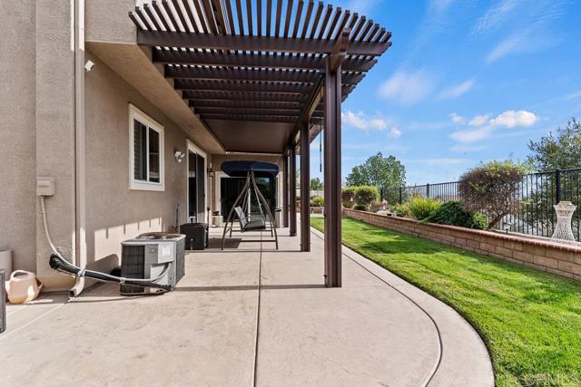 Detail Gallery Image 18 of 56 For 35965 Darcy Pl, Murrieta,  CA 92562 - 5 Beds | 3 Baths