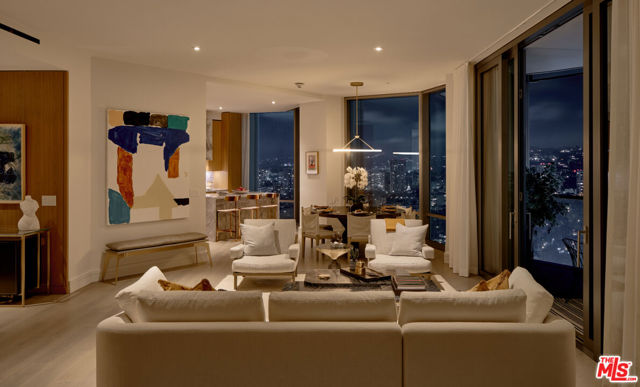 211 W Elm Court, Los Angeles CA: https://media.crmls.org/mediaz/f52c8aff-b40c-4f3f-8f25-8ec445eb39d7.jpg