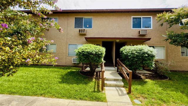 9719 WINTERGARDENS BLVD, Lakeside CA: https://media.crmls.org/mediaz/f52c927f-c515-411f-a9b9-ebb1803e7a59.jpg