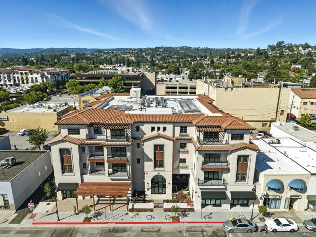 560 El Camino Real, San Carlos CA: https://media.crmls.org/mediaz/f52ca0ee-9ae1-494b-9247-c273b0ec3e68.jpg