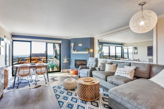 125 Surf Way, Monterey CA: https://media.crmls.org/mediaz/f52ca9d4-0209-4f1d-b6be-5a4575563ef0.jpg