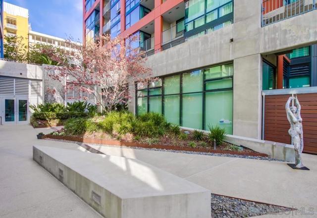 321 10th Ave, San Diego CA: https://media.crmls.org/mediaz/f52d3b17-793d-42aa-8b8a-68c003bff3f0.jpg